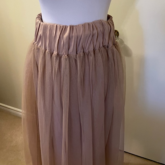 Very pretty and fancy tulle skirt - Picture 7 of 12
